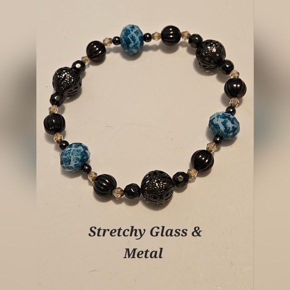 Assorted Multi-Color Beaded Bracelet Bundle - Picture 6 of 6